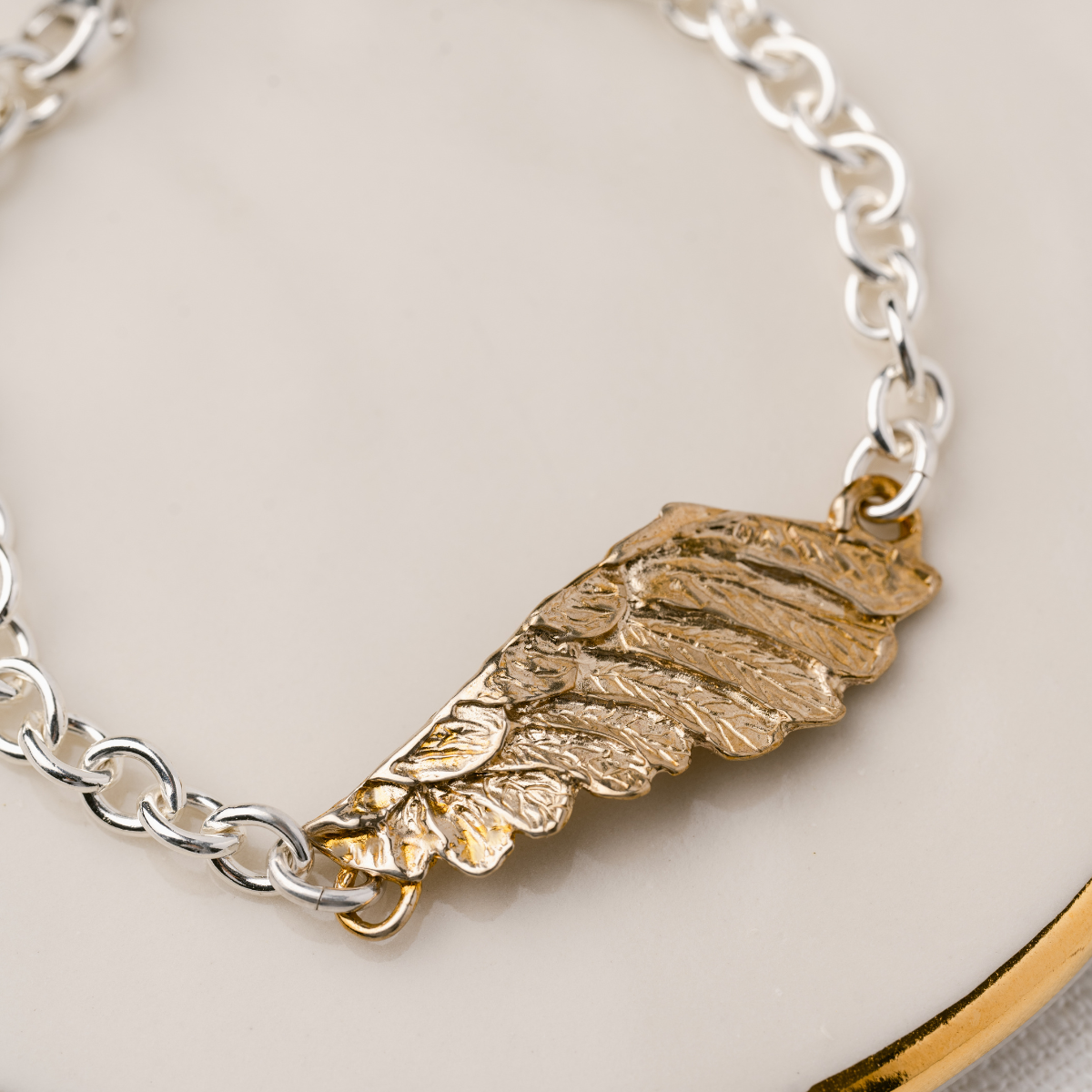 Angel wing 2025 bracelet gold