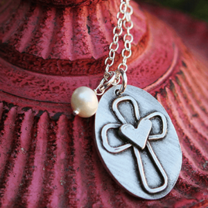 The Vintage Pearl Pewter Necklace | Cross My Heart